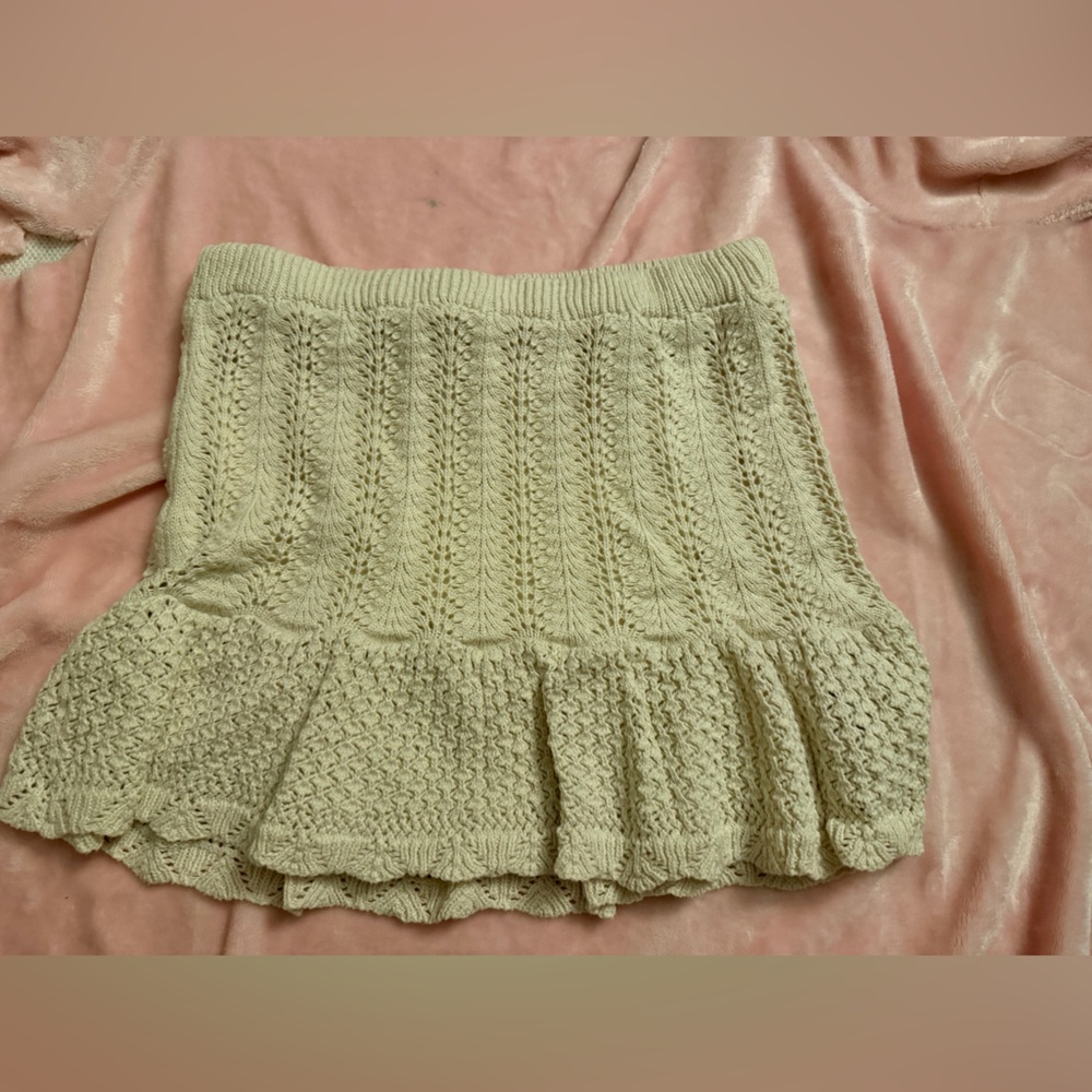 Freshman Cream Knit Apparel
